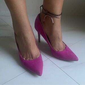 Marc Fisher Darren2 Magenta Pink Suede Pumps Heels 9M faux leather